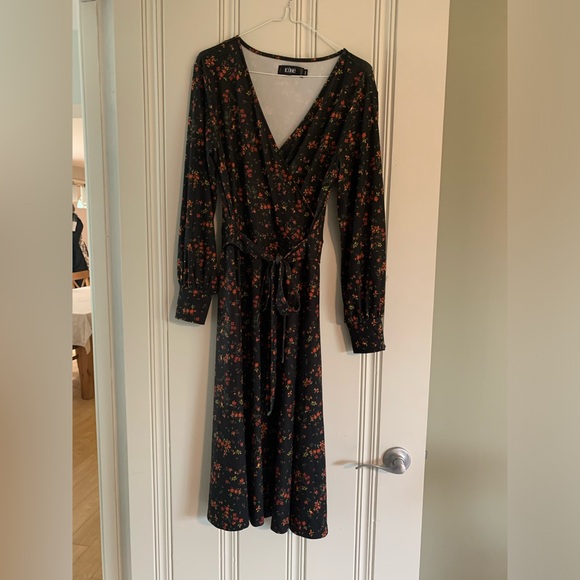 Icone for Simons surplice midi dress - Picture 2 of 6